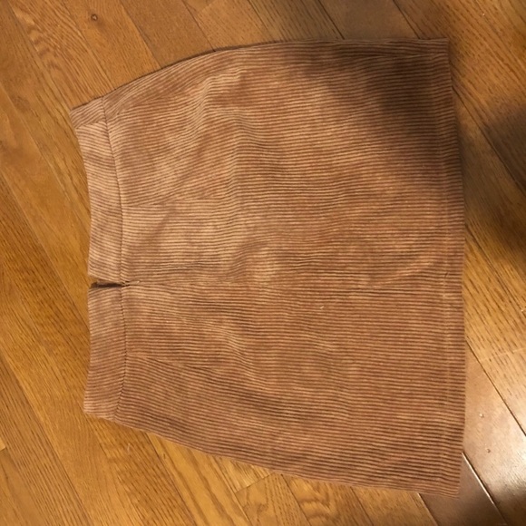 Corduroy tan mini skirt. Size XS - Picture 3 of 4